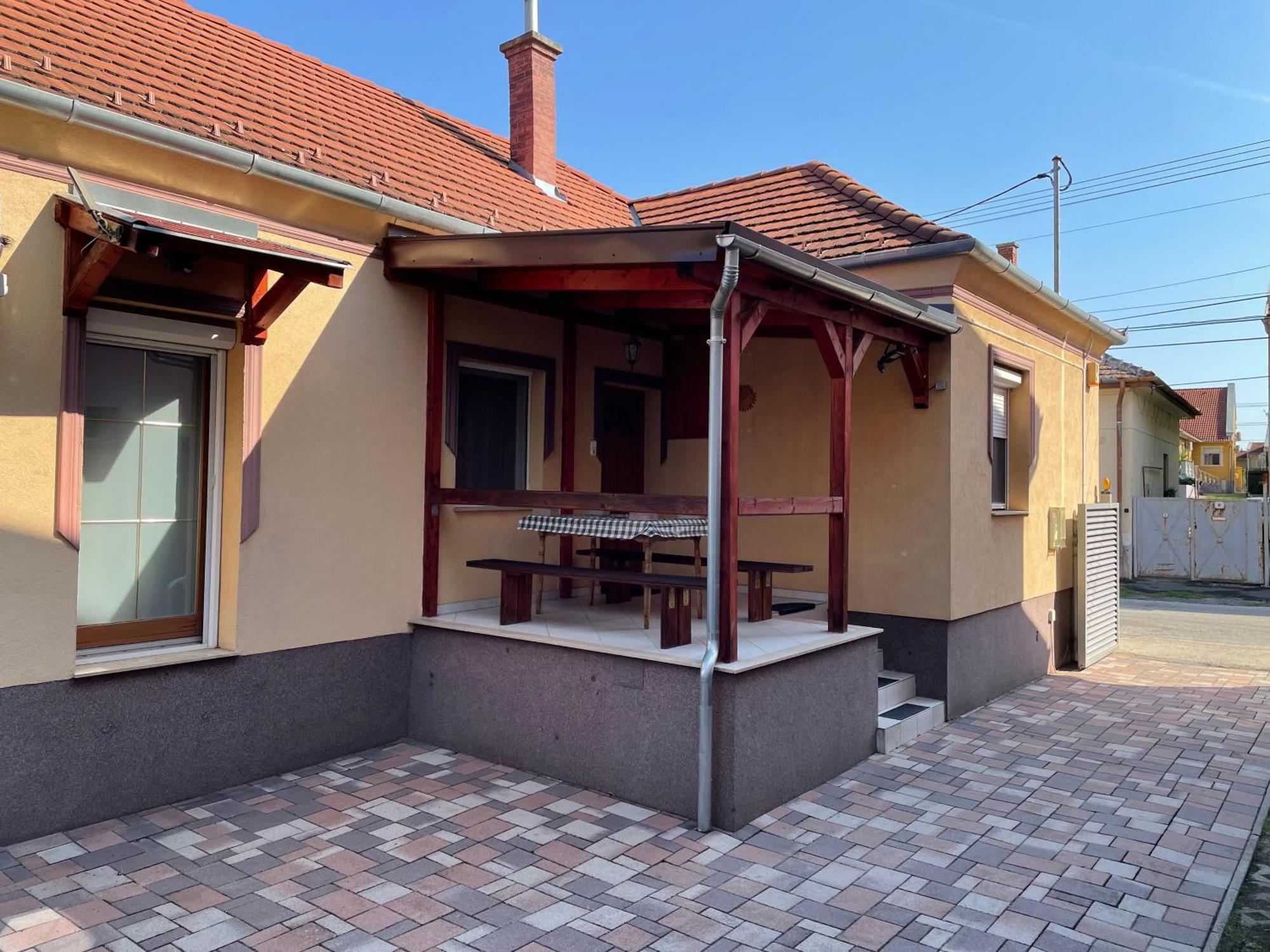 Relax Apartment Zalaegerszeg Exterior foto