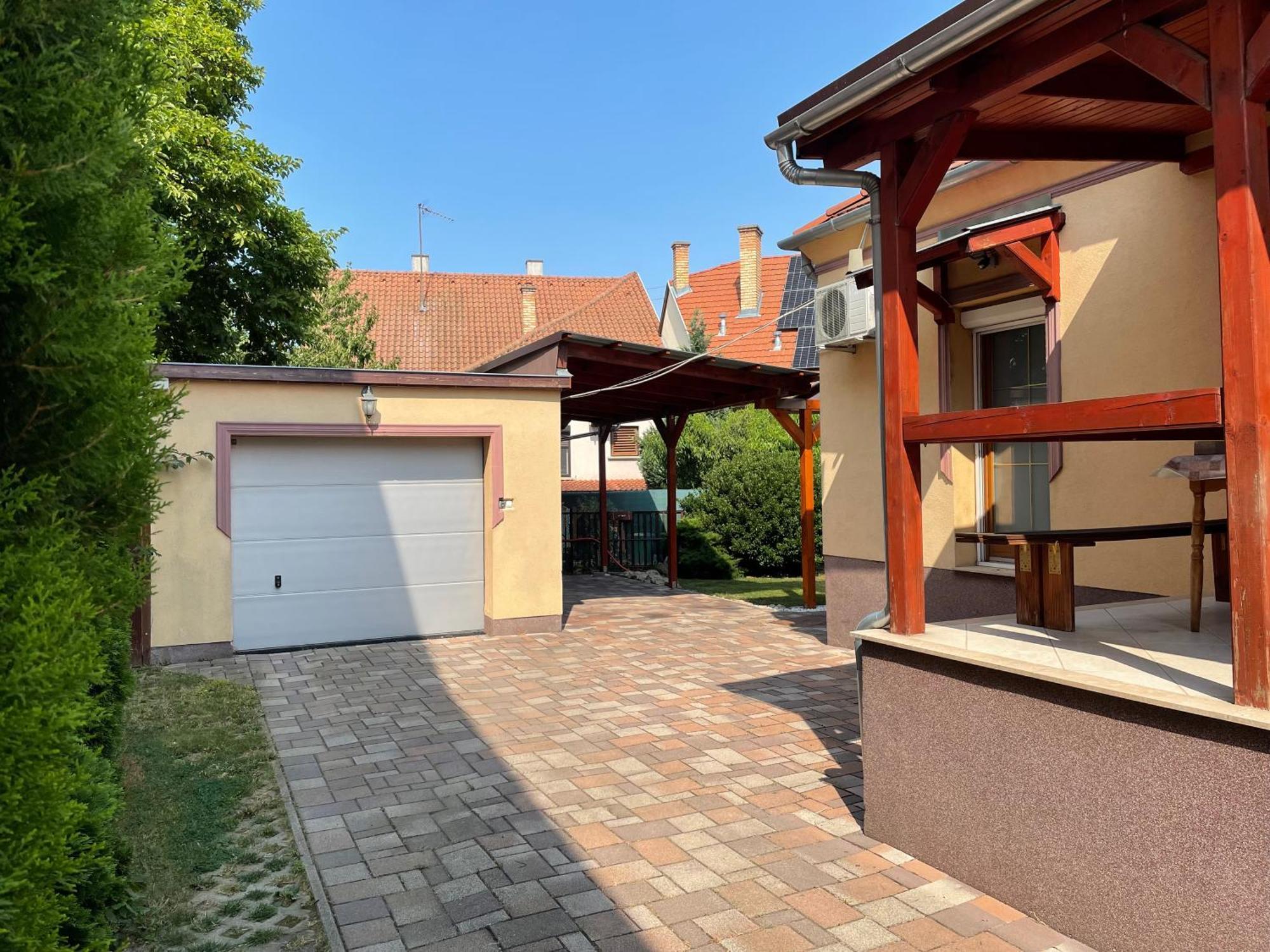 Relax Apartment Zalaegerszeg Exterior foto