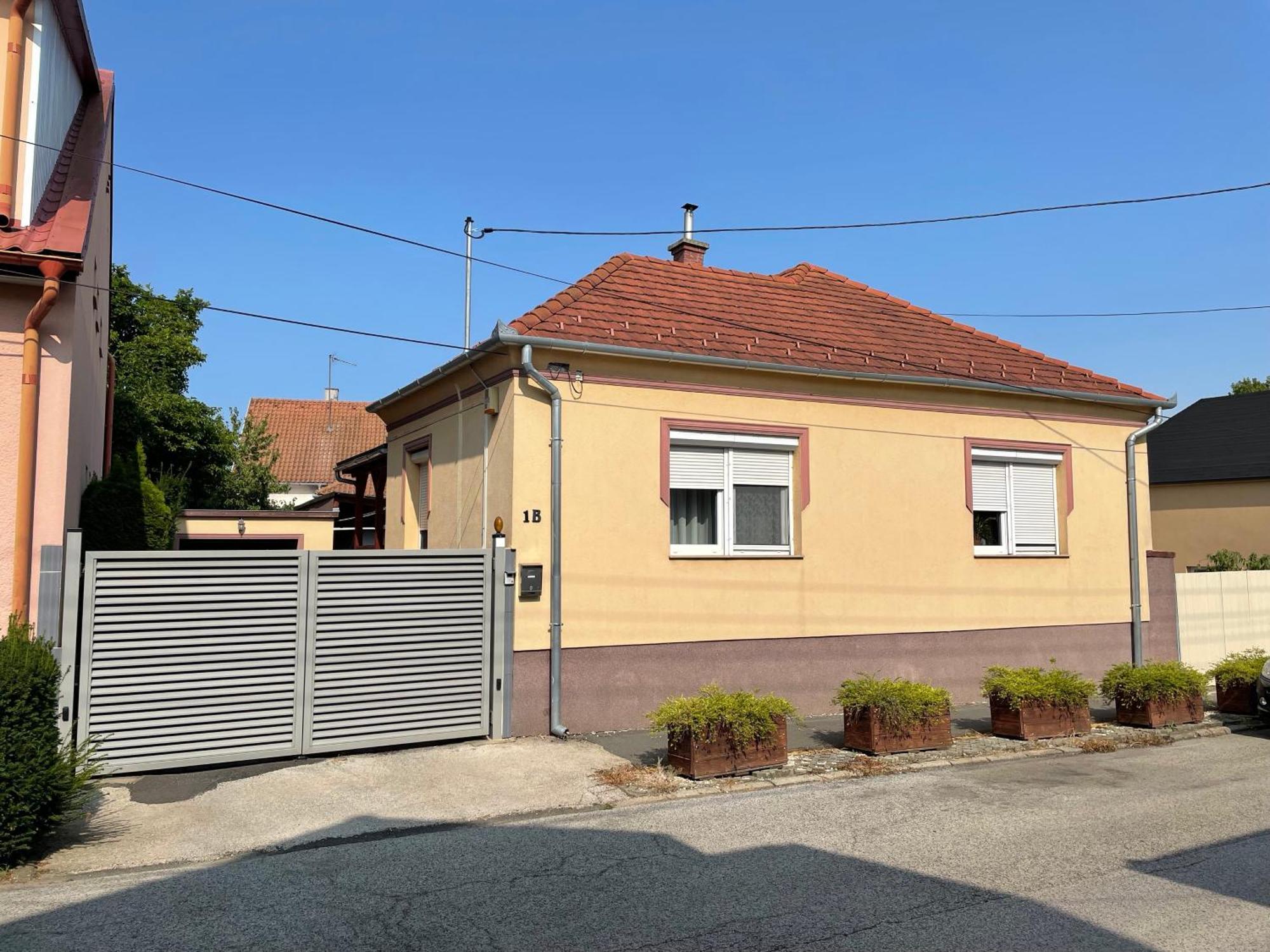 Relax Apartment Zalaegerszeg Exterior foto
